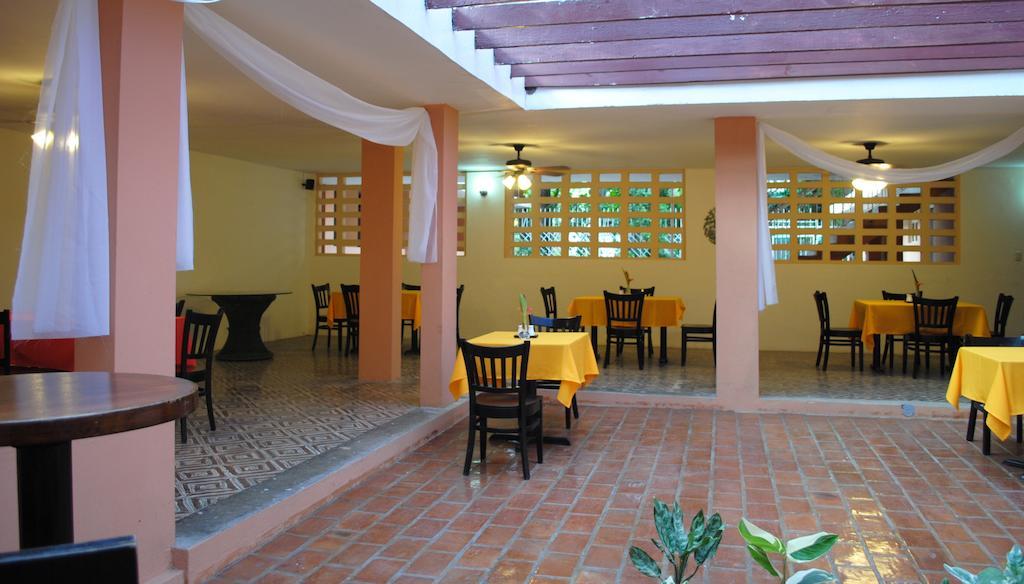 Hotel Imperial Cap-Haïtien Esterno foto