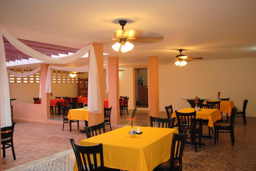 Hotel Imperial Cap-Haïtien Esterno foto