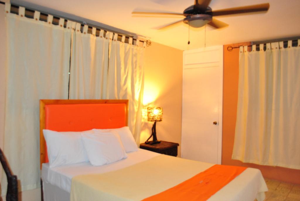 Hotel Imperial Cap-Haïtien Esterno foto