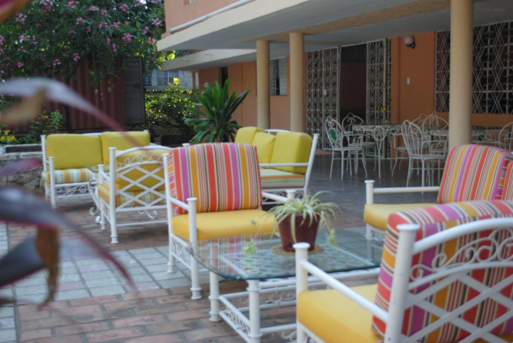 Hotel Imperial Cap-Haïtien Esterno foto